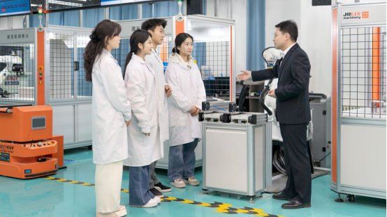 兰州信息科技学院智能装备学院：课堂“微改进”，一场瞄准“最后半公里”的教学革命