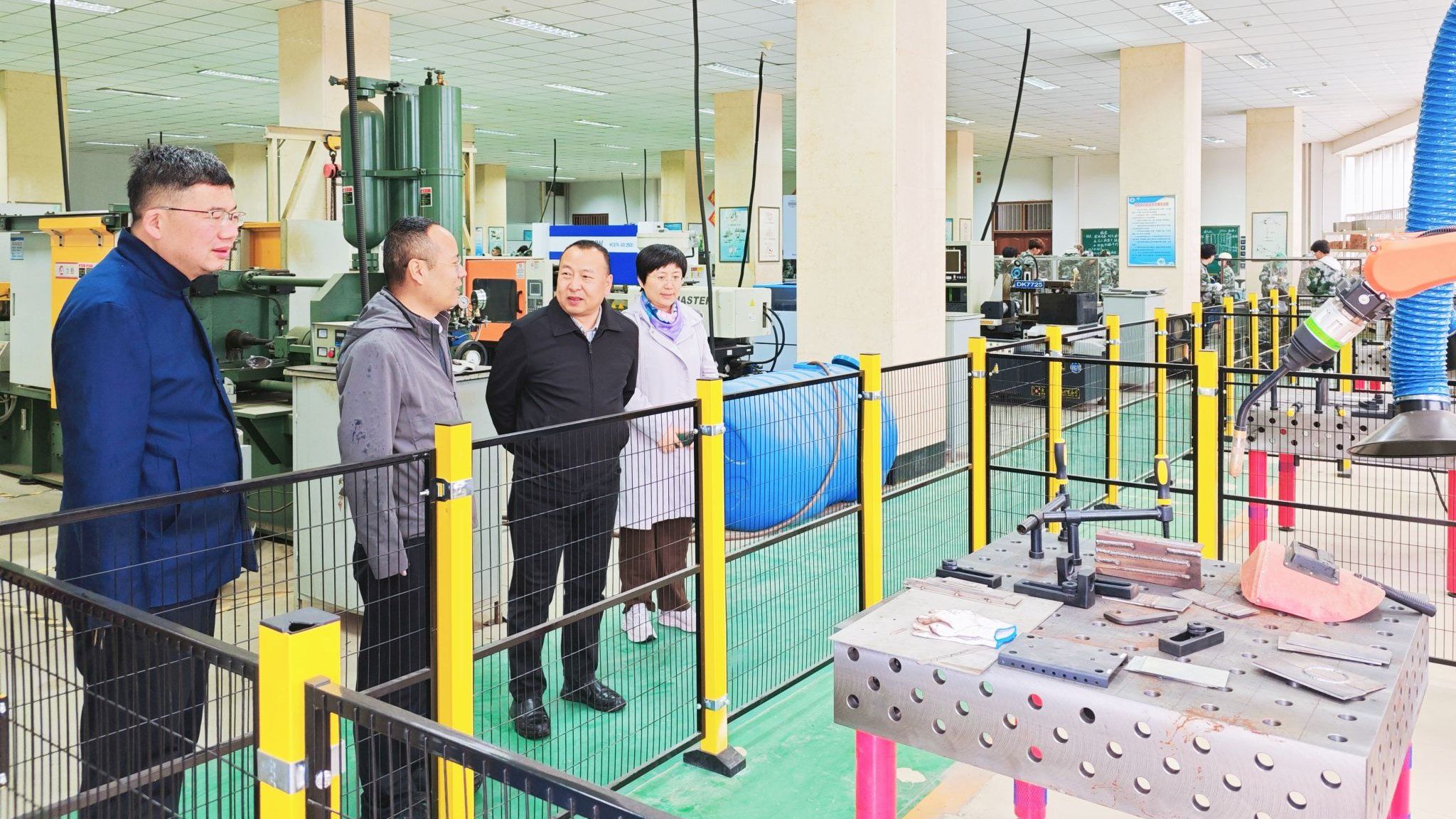 兰州信息科技学院智能装备学院赴陇东学院开展深度交流，共绘高质量发展新蓝图