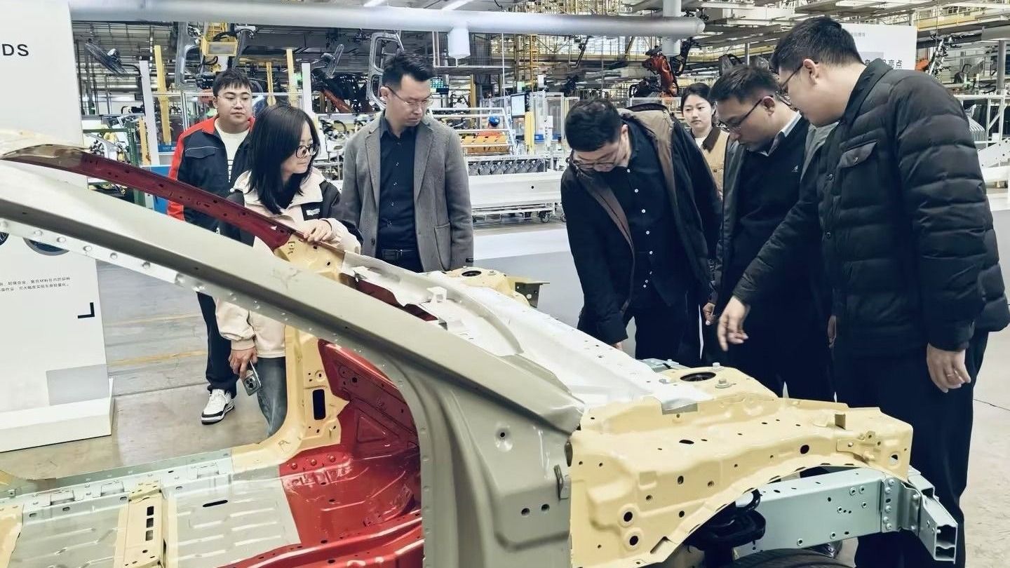 赴企锻炼，深化SC教学教改：智能装备学院教师团队赴吉利汽车调研