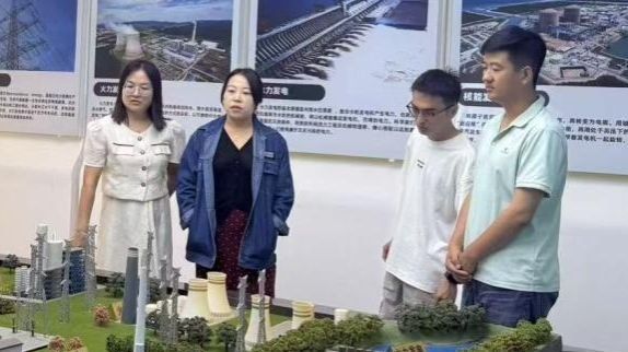 挂职一线淬炼，赋能应用教学