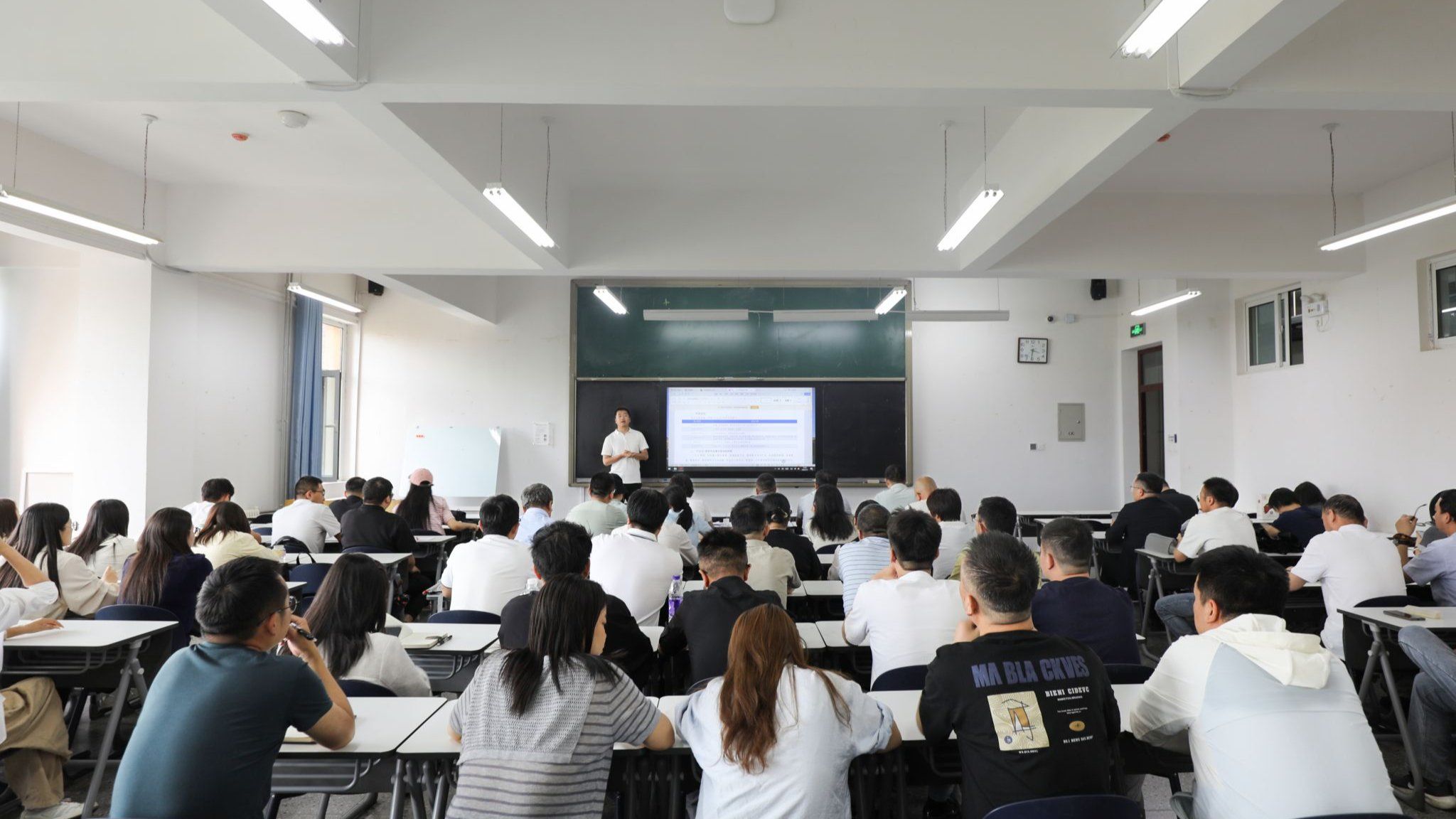 锚定智造发展航向 落实十五五规划 —— 兰州信息科技学院智能装备学院开展学科专业规划专题宣讲会