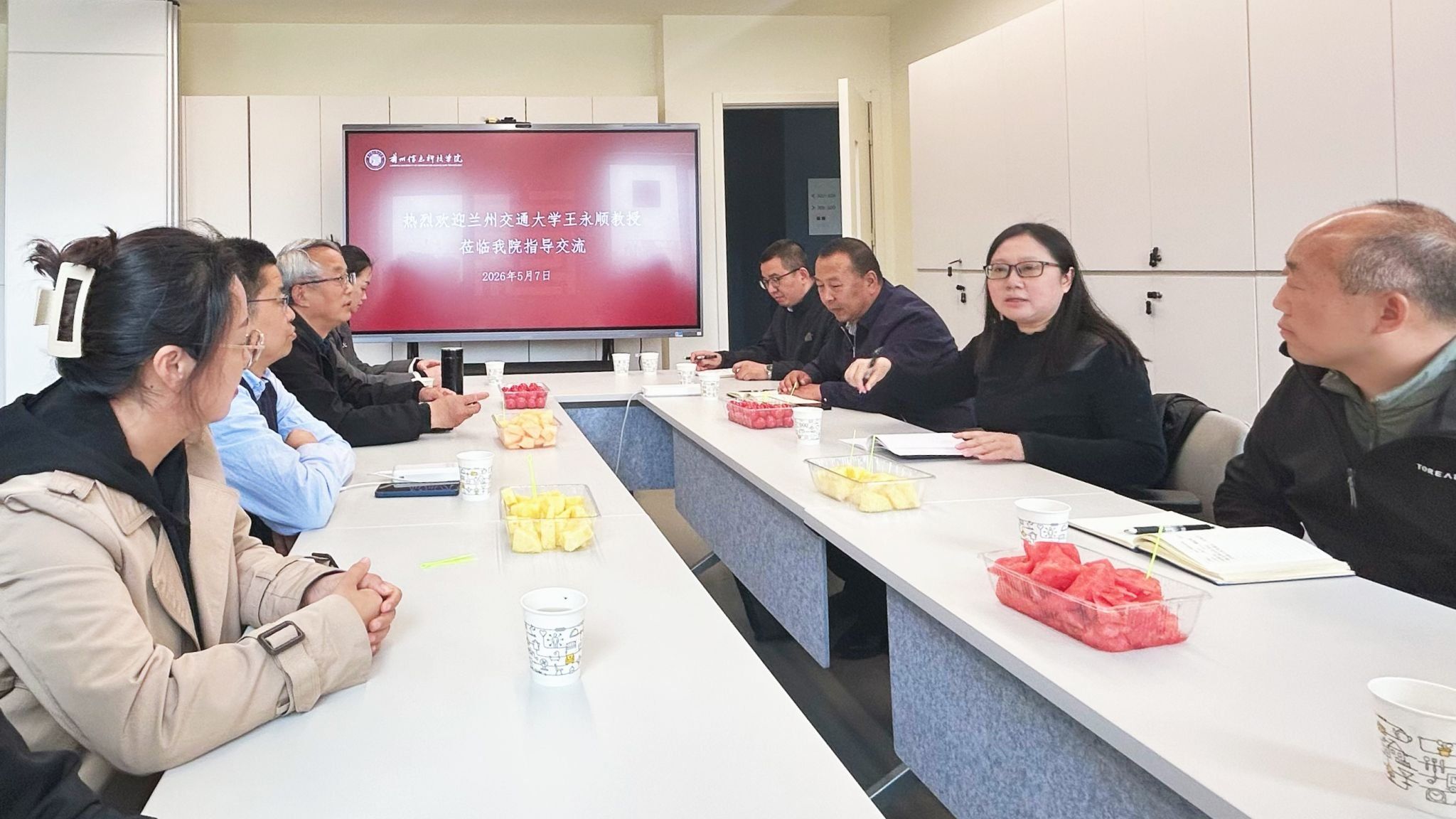 州信息科技学院智能装备学院举办科研赋能专题座谈